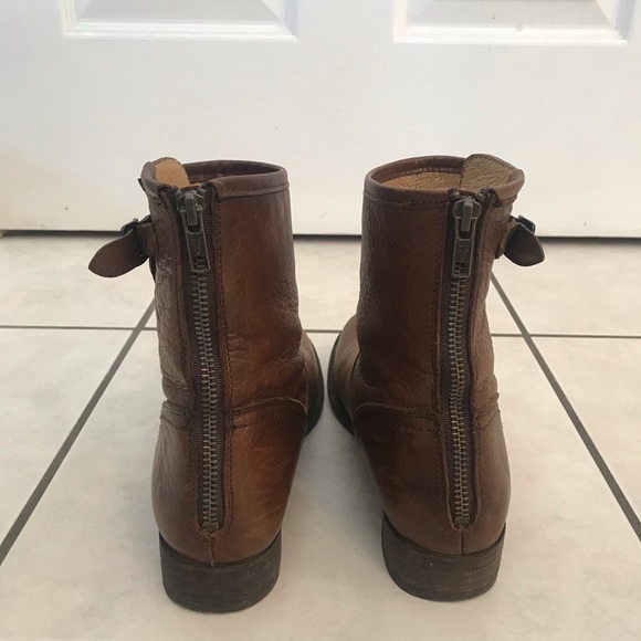 FRYE Women's Brown Pippa Back Zip Short Boot - Picture 5 of 9